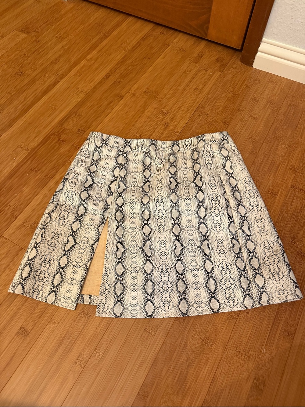 Princess Polly White and Black Snake Print A-Line Mini Skirt with Front Slit